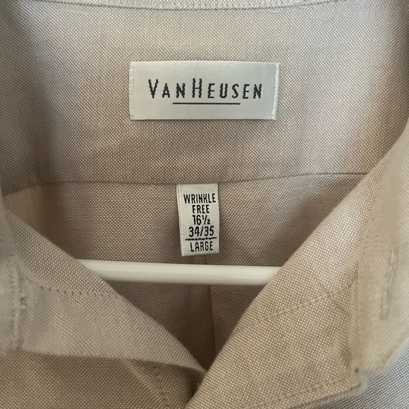 Van Heusen Button Down - Picture 2 of 2